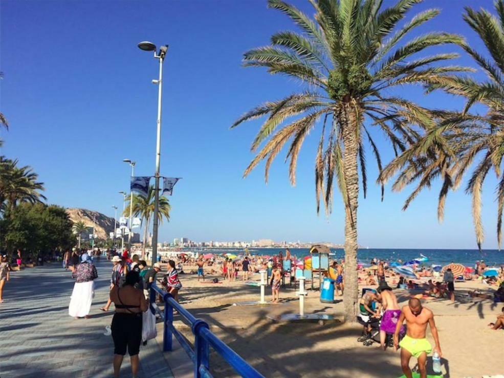 Lovely, New, Bright 3 Mins To 105 Sq Meters * Alacant