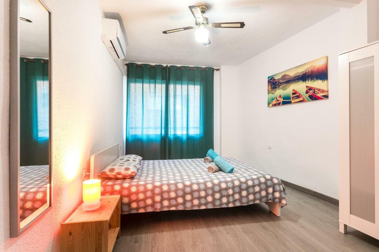 Lovely, New, Bright 3 Mins To 105 Sq Meters Apartament